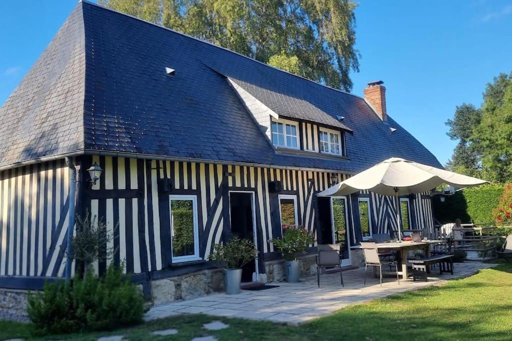 Maison A Colombages Pres De Deauville, Trouville Formentin Bagian luar foto